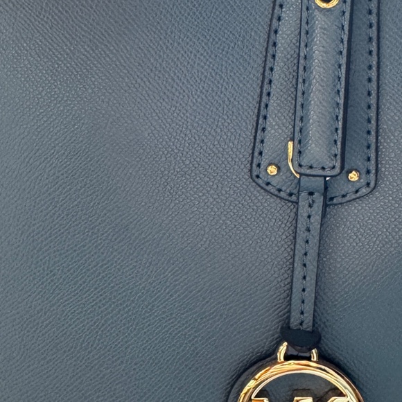 Michael Kors Voyager Medium Tote Dk Chambray - Picture 5 of 6